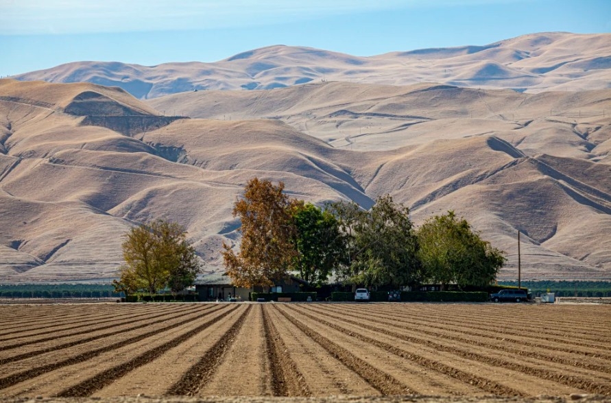Nghịch lý Trái đất khô hạn: Mối liên hệ giữa hạn hán và nước biển dâng